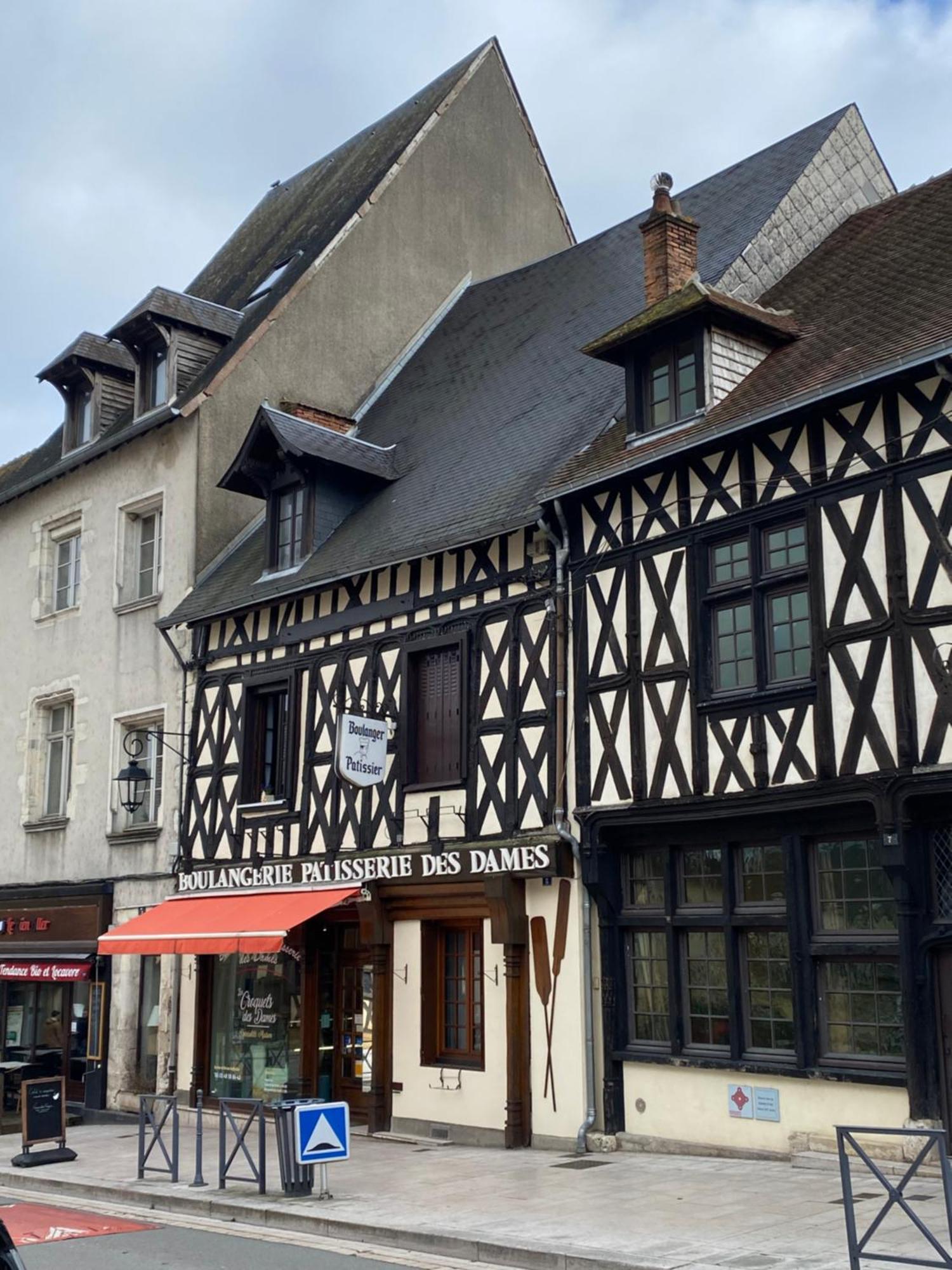 La Cabane Aubigny-sur-Nère Exterior foto